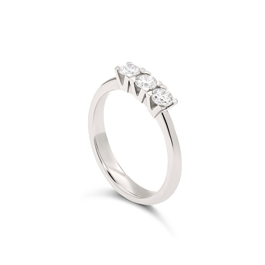 Anello Trilogy con diamanti